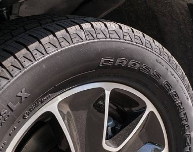 Tanda perlunya Spooring (Wheel Aligment) pada Mobil, dan Manfaatnya