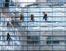 Cara dan Teknik Membersihkan Kaca, Cleaning Service